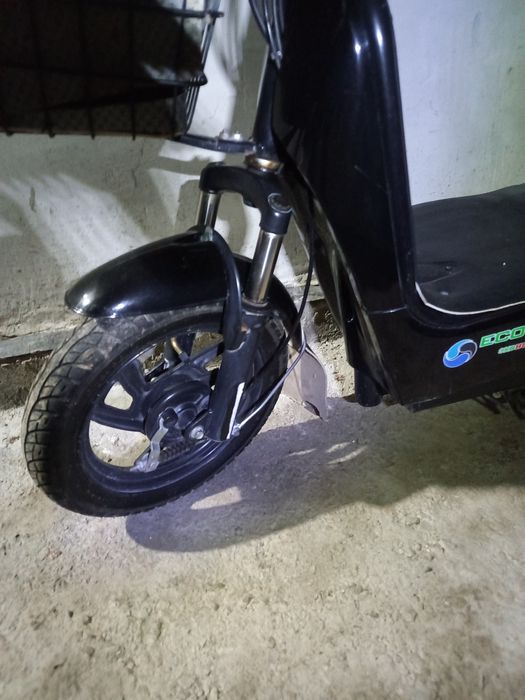 Skuter sotiladi.Yili yengi xali xic qanca minilmagan.Zaruriyatan soti