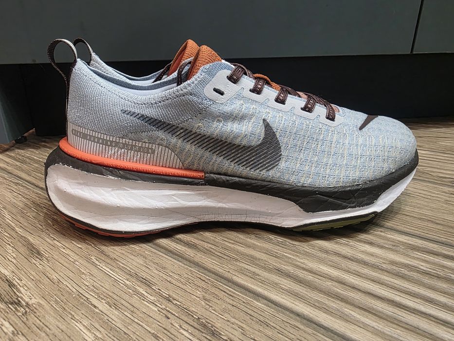 Дамски маратонки NIKE Резервирани  !