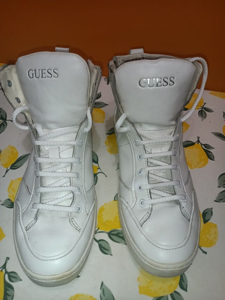 Guess кожени N 42 - 27 лв