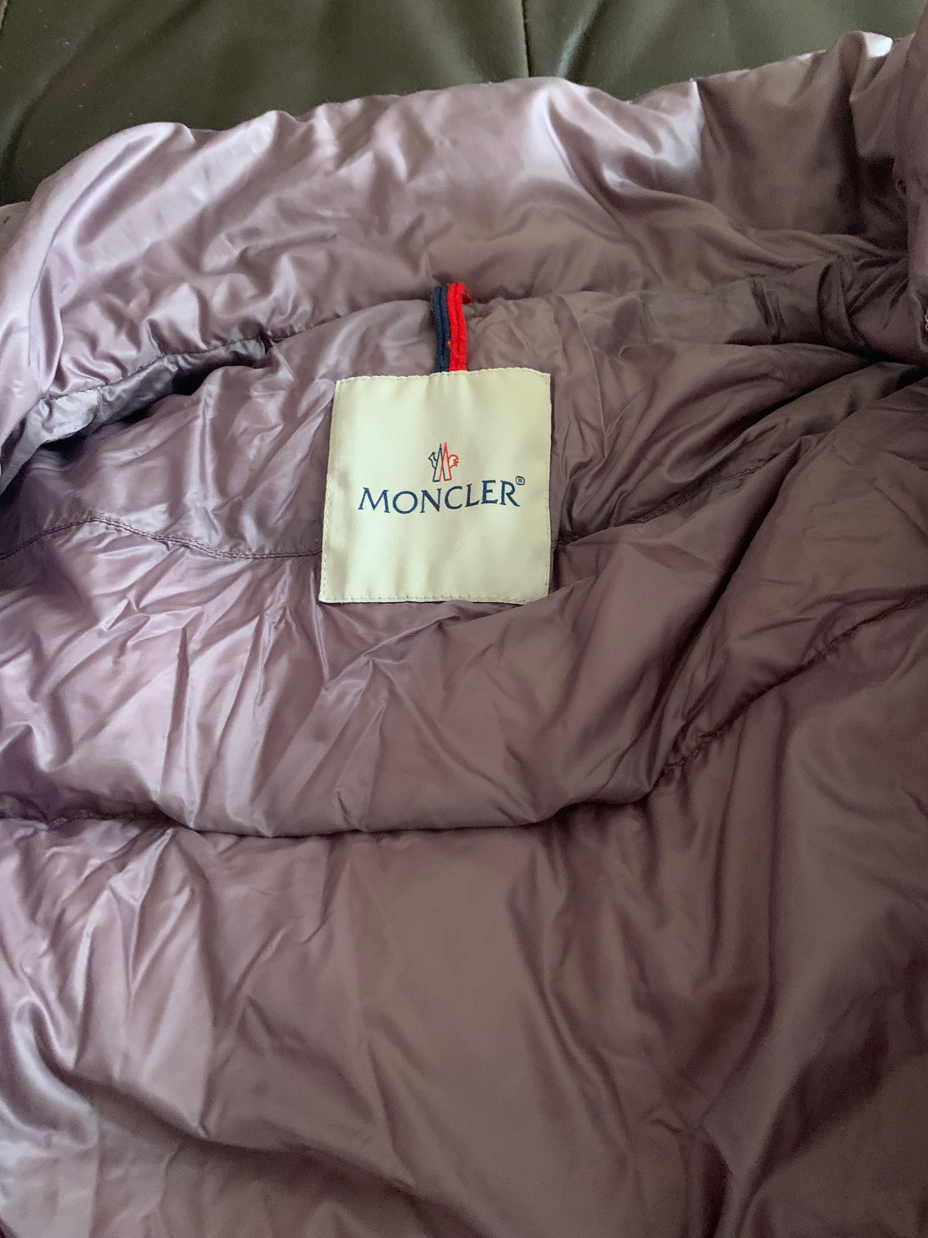 Куртка брендовая  Moncler на синтепоне