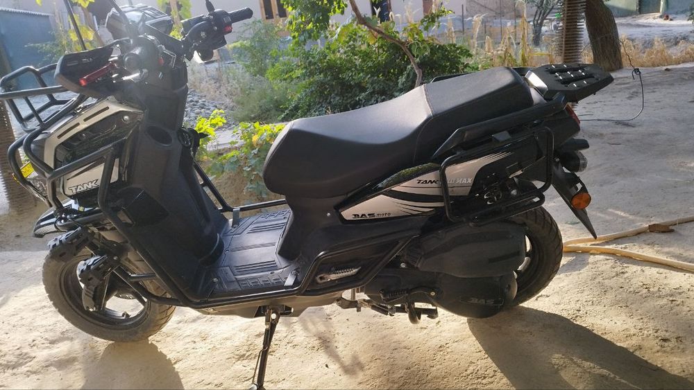 Skuter Tank pro max sotiladi mator benzin kelishamiz