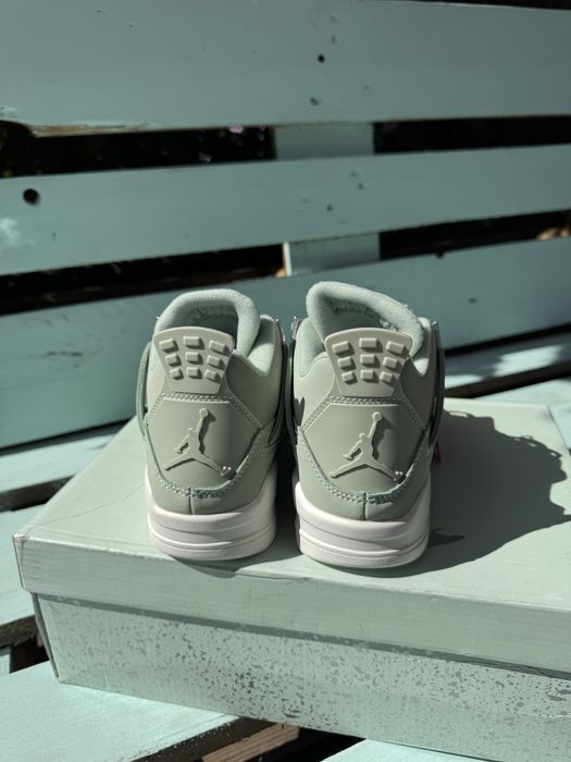 Jordan 4 Seafoam (Marimi:36,37)