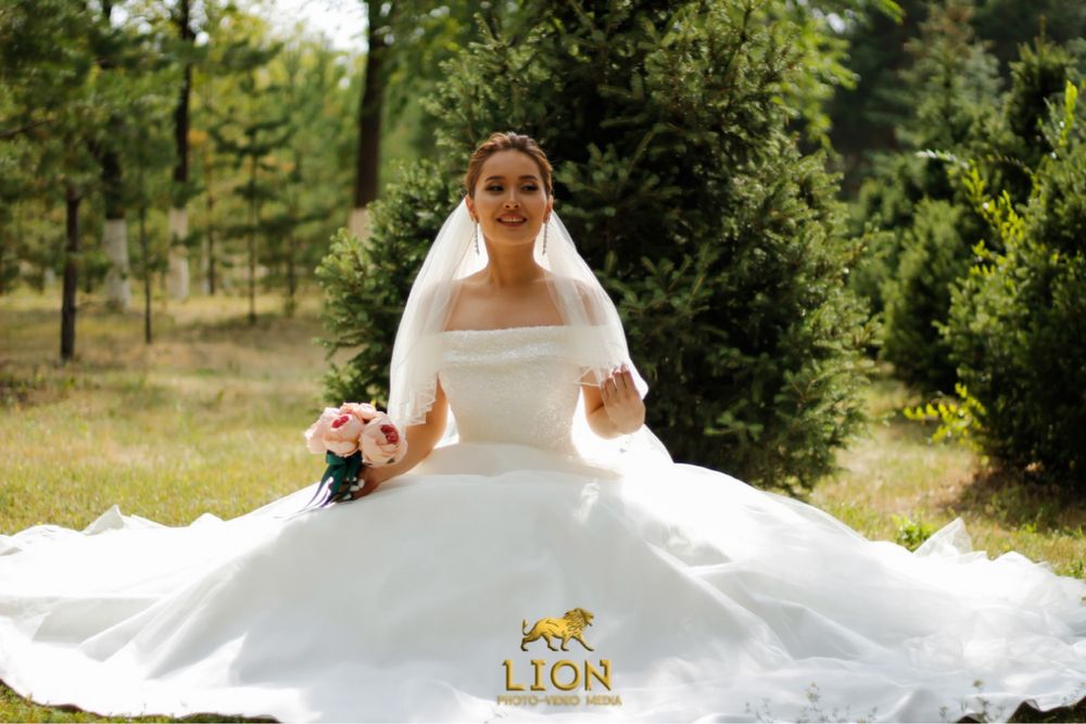 Продаю свадебное платье