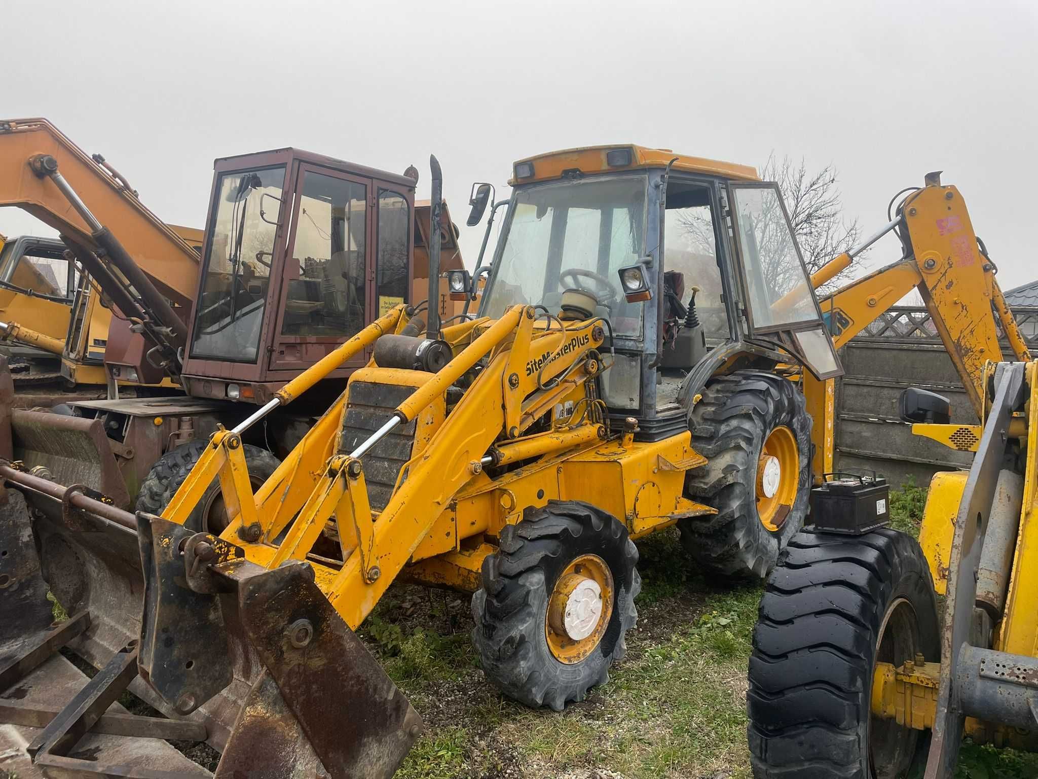 Dezmembrez buldoexcavator JCB 3CX