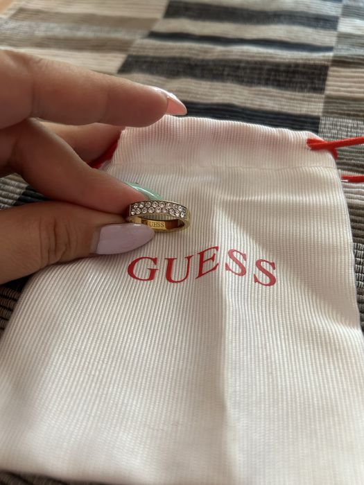 Пръстен на Guess