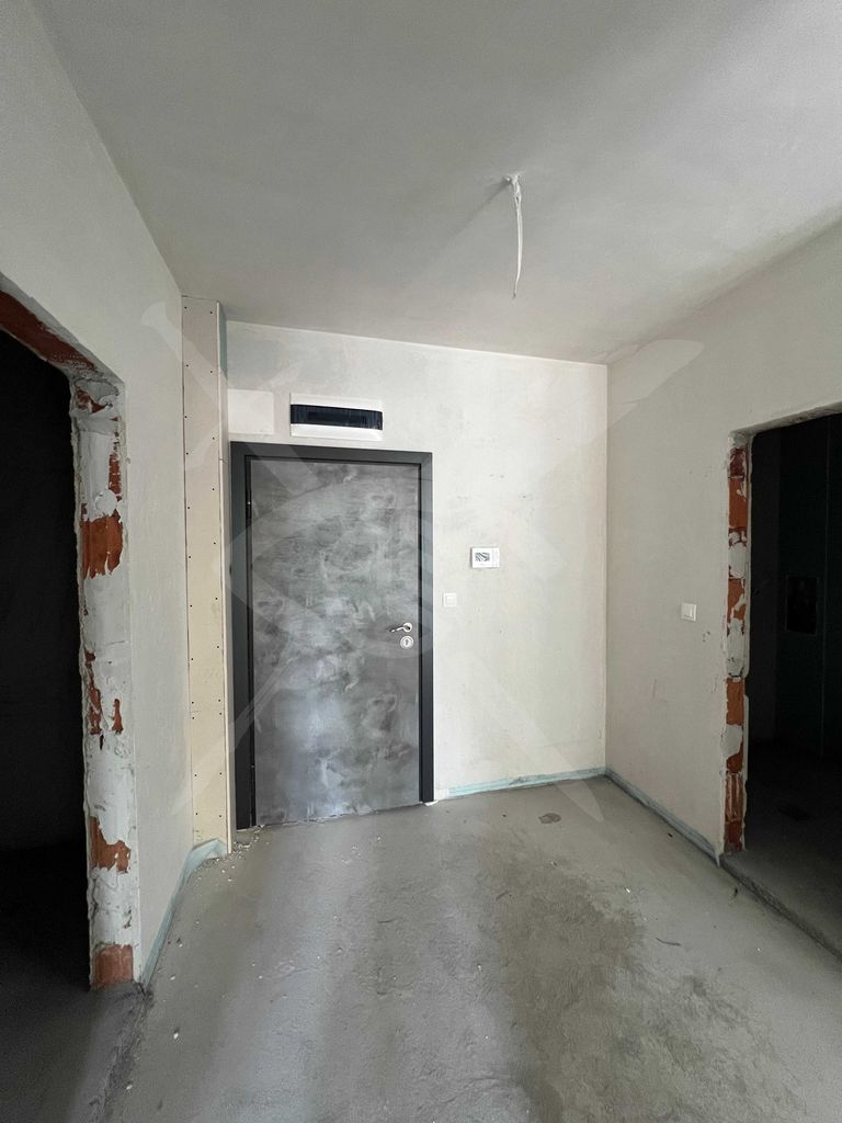Продава се Двустаен апартамент в Пловдив, Център - 93 кв.м за 2095 €/кв.м - Снимка #15