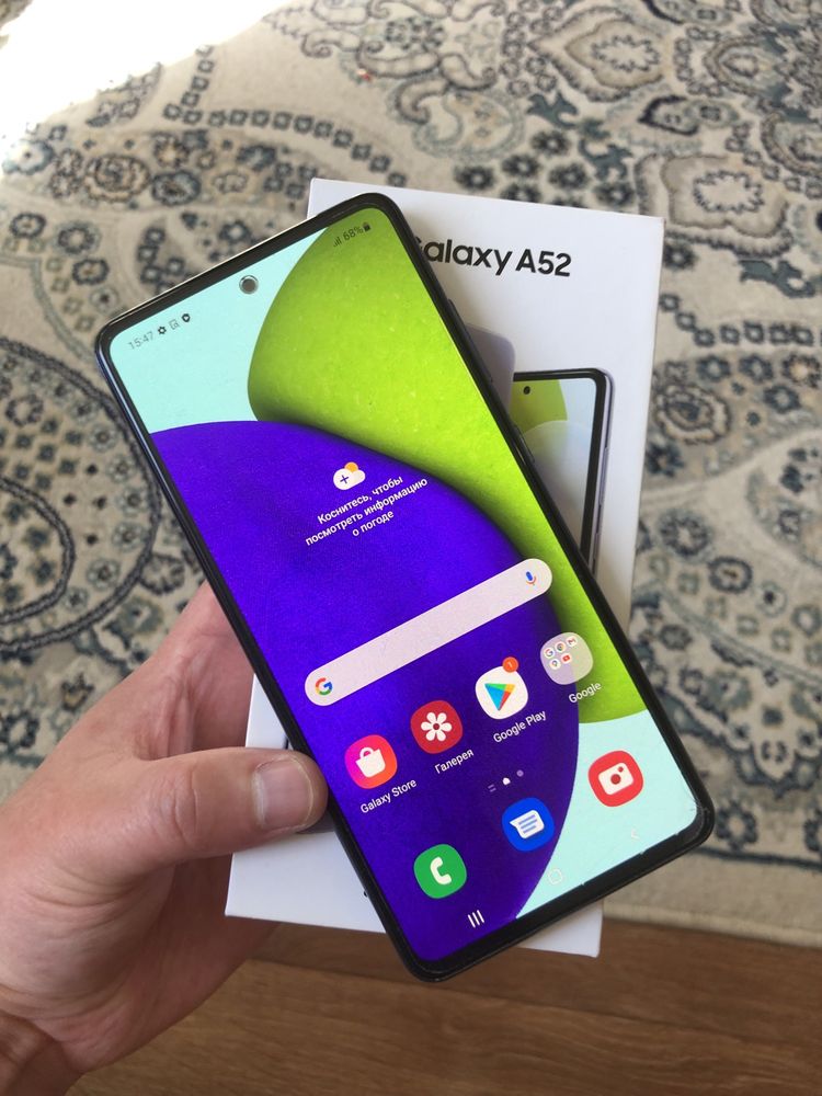 Продам Galaxy A52 4/128G Purple в хорошем состянии все работает