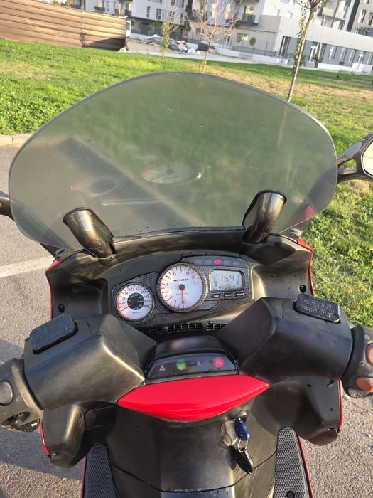 Gilera Nexus 500 – scuter sport-touring, puternic și confortabil