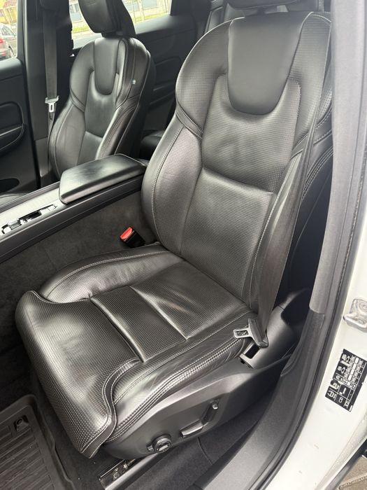 VOLVO XC60 Inscription 4X4 > Automat< 190CP