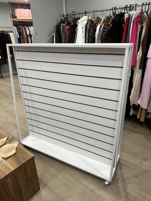 Передвижная экономпанель на колесиках