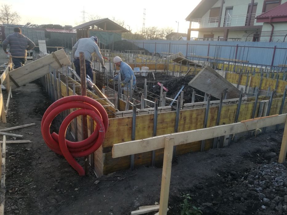 S. C. Constructii case la cheie/gri, amenajari