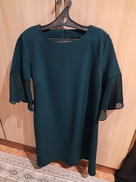 Отдам платье размер 46