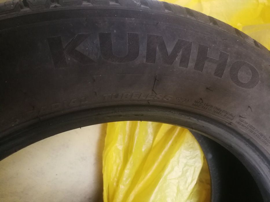 4 зимни гуми Kumho 215/60 R17 3121