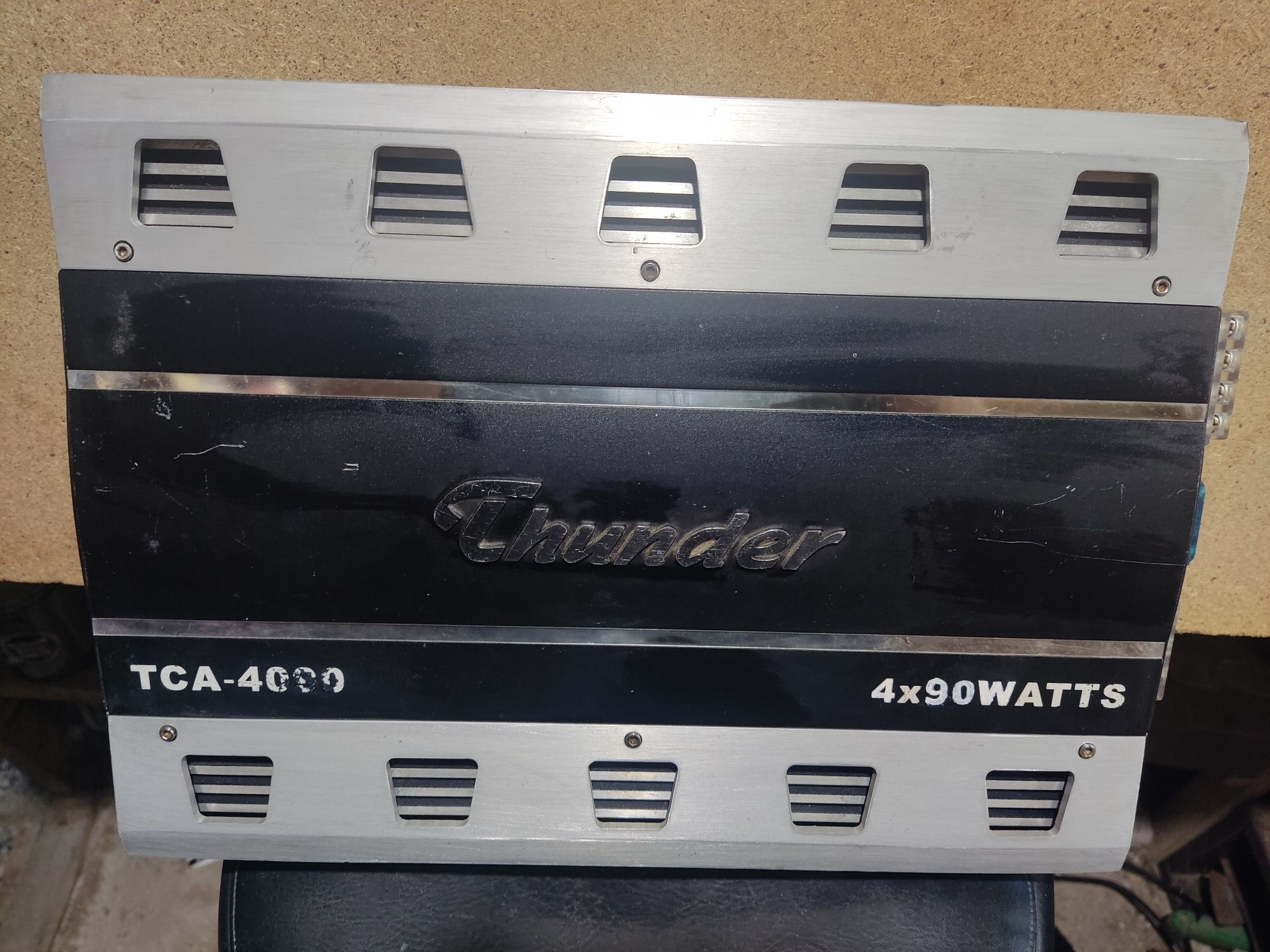 Усилвател Thunder TCA 4090