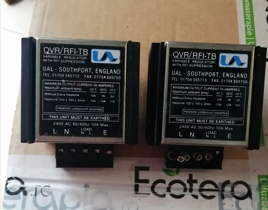 QVR/RFI-TB Variabil Regulator Made in England
240 V AC 50/60 Hz 10 A
R