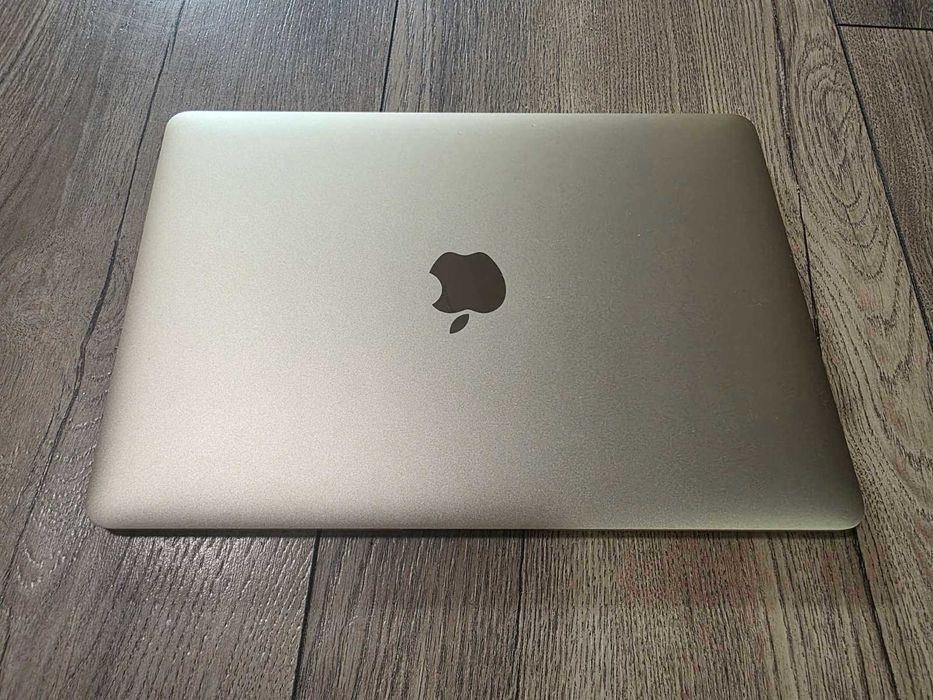 Лаптоп Macbook A1534 за части