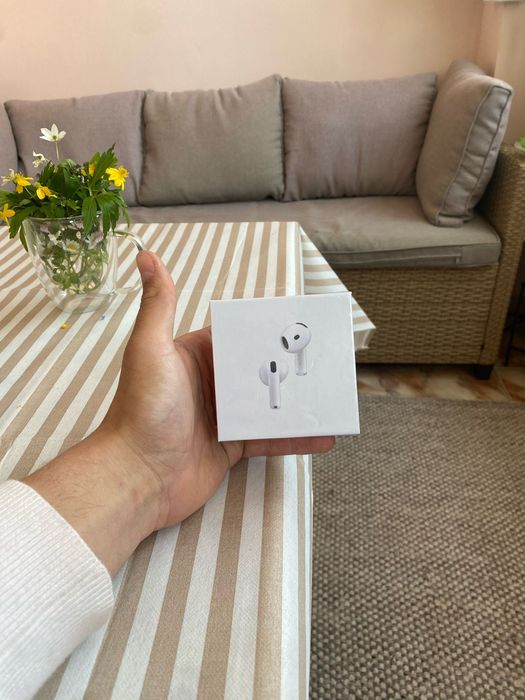 Apple Airpods 4 noi