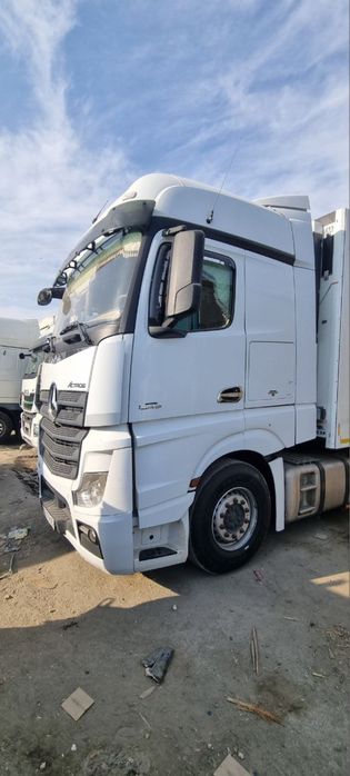 Mercedes Benz + KRONE REFRIJERATOR sotiladi xolati ideal yangi