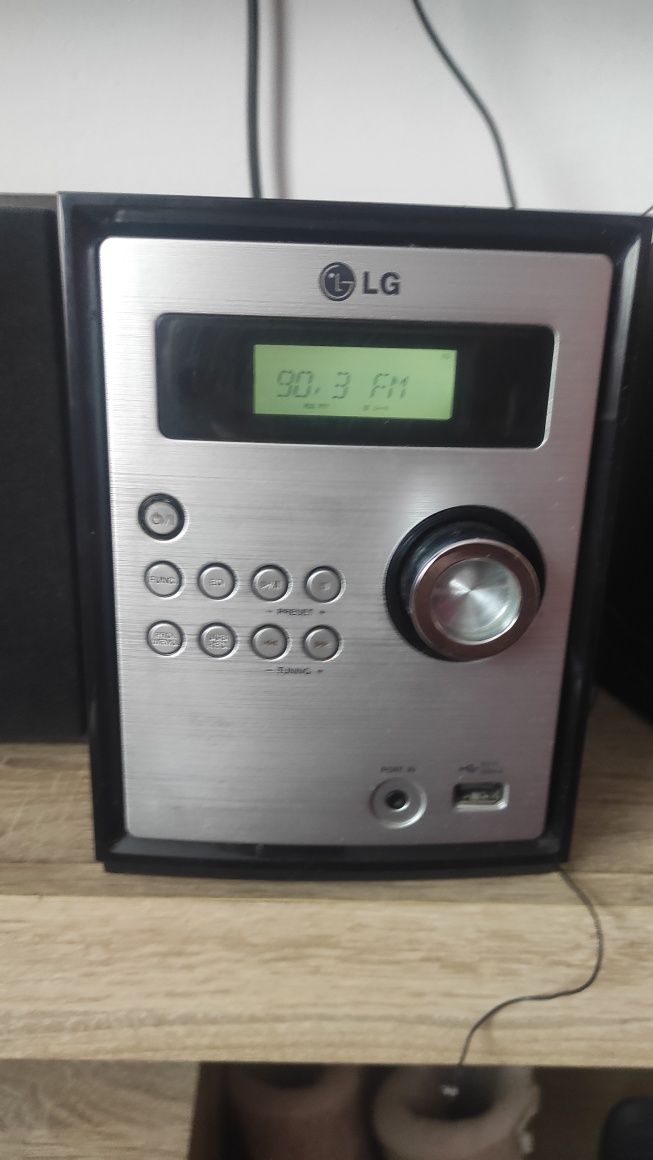 Micro Sistem Audio LG XA16 (combina,radio,usb)