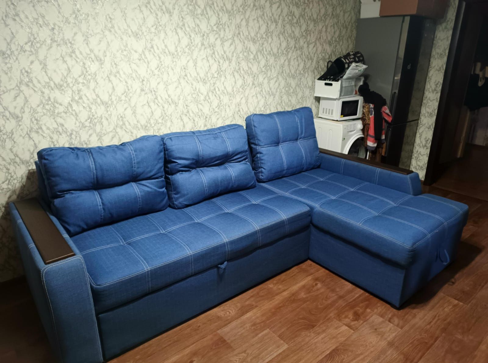 Продается угловой диван.