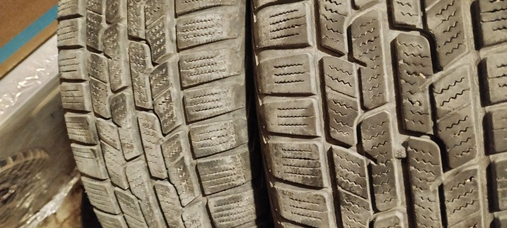 Зимни гуми 185/60/15 firestone