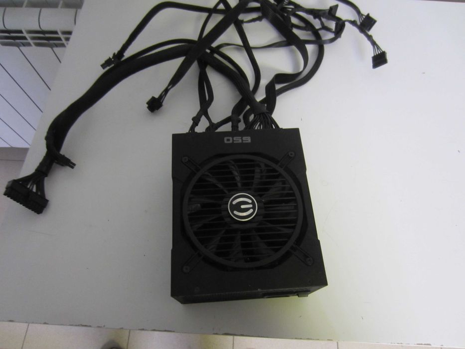 Захранване  EVGA 650W GOLD изцяло модулно