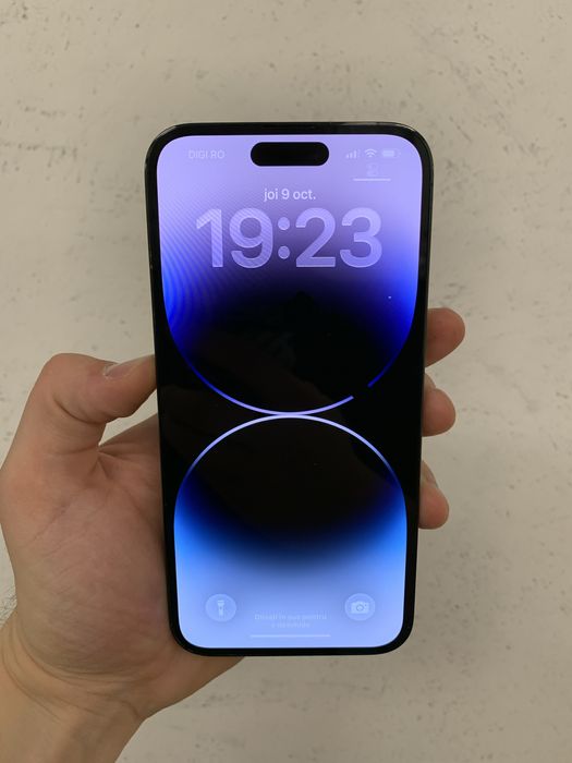 IPhone 14 Pro Max Negru Space Black 128 GB Neverlocked prezinta o pata