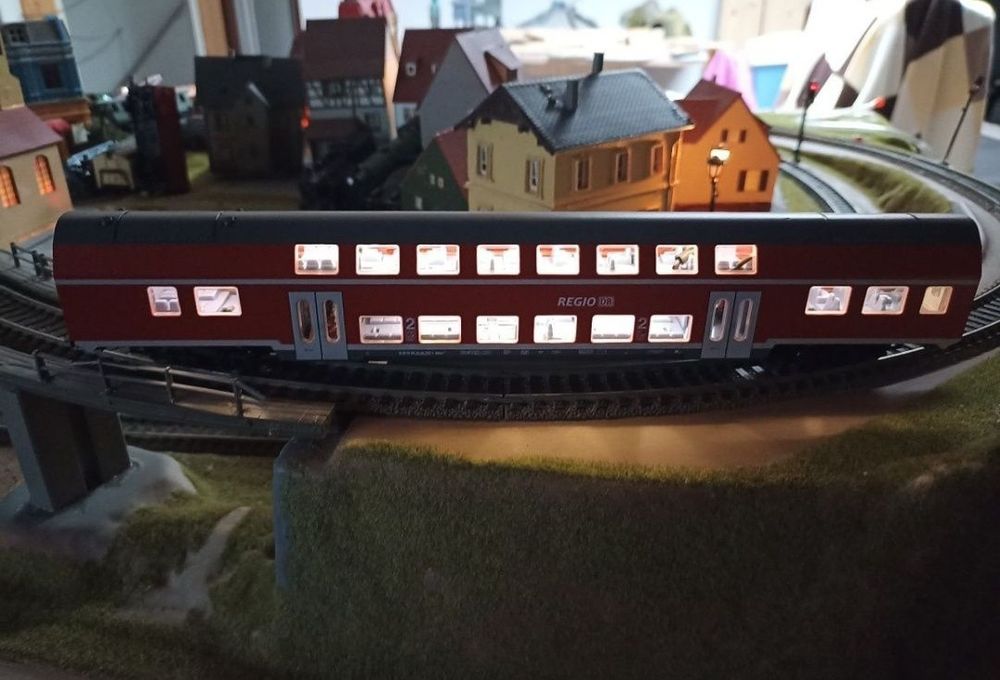 Vagoane de călători etajate piko

Roți metalice izolate 
Iluminare ban