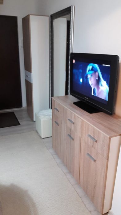 Nou pe piata! Garsoniera decomandata SARARI/etaj 1/renovata/mobilata/