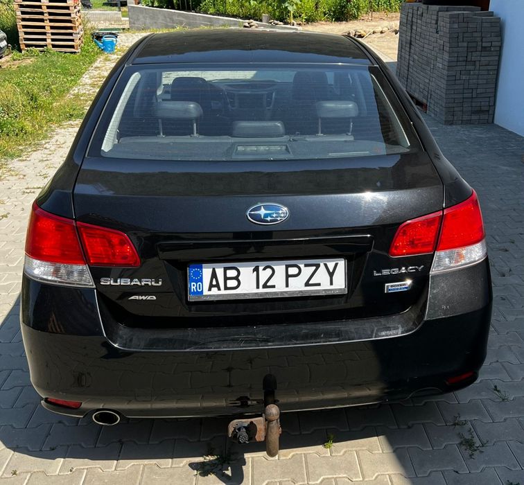 Vând Subaru Legacy