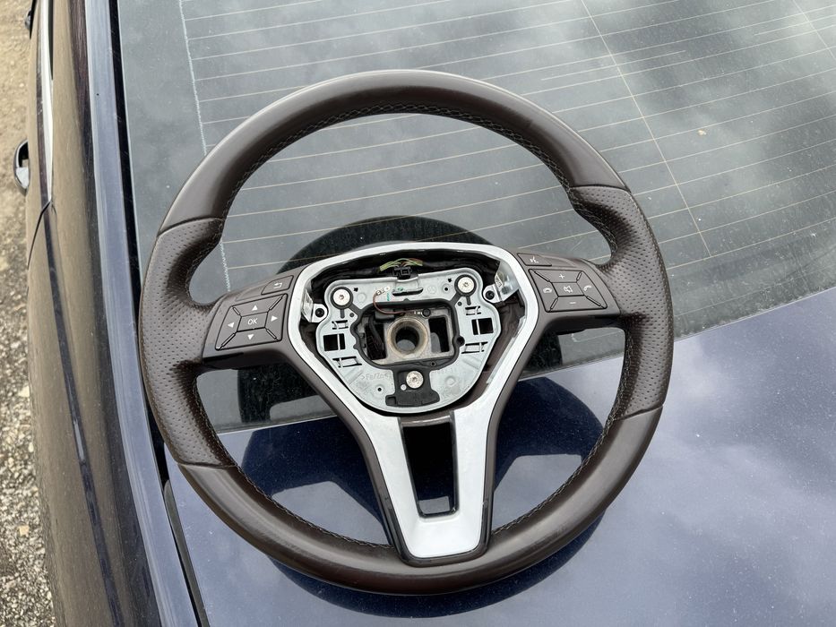 Volan maro inchis Mercedes W212 sport cu padele