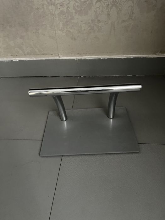 Suport picioare pentru salon de coafura