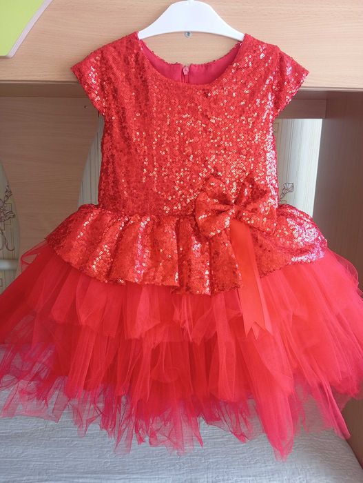 Нарядное детское платье