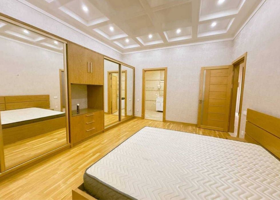 Продается 3/6/9 ЯПОНСКОЕ ПОСОЛЬСТВО Габус