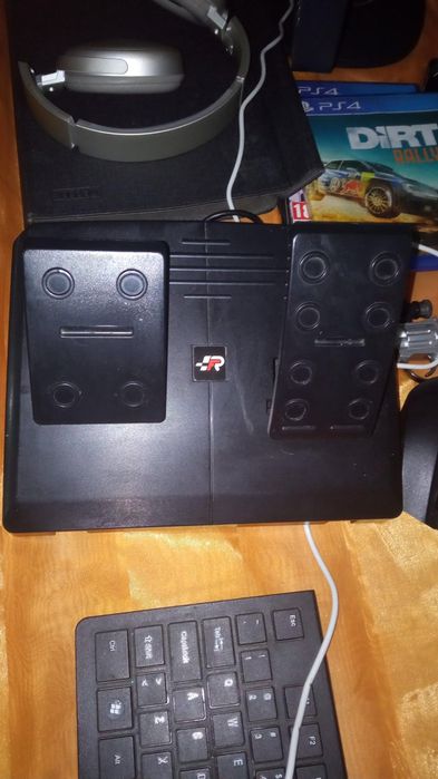 Volan cu pedale pentru ps4 și ps3