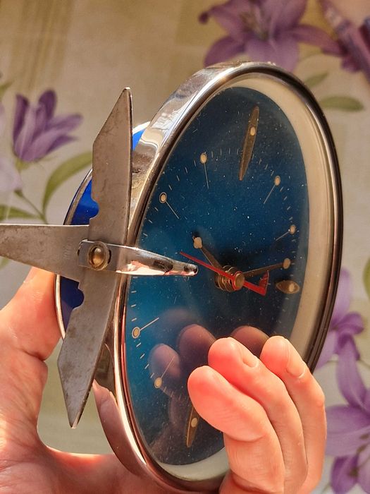 Ceas Mecanic Vintage – Cadran Albastru, Funcționare Impecabilă