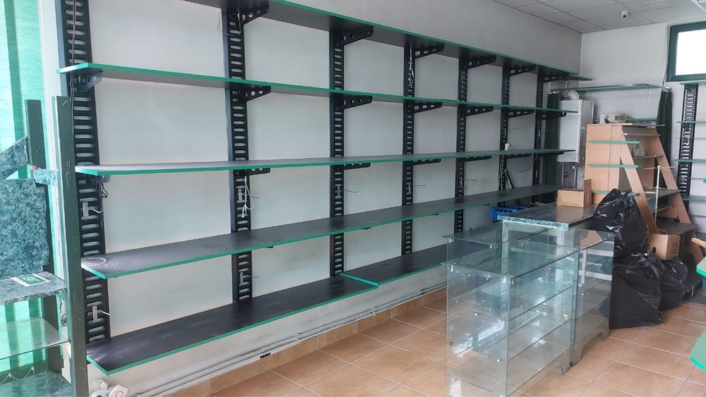 Vand mobilier magazin
