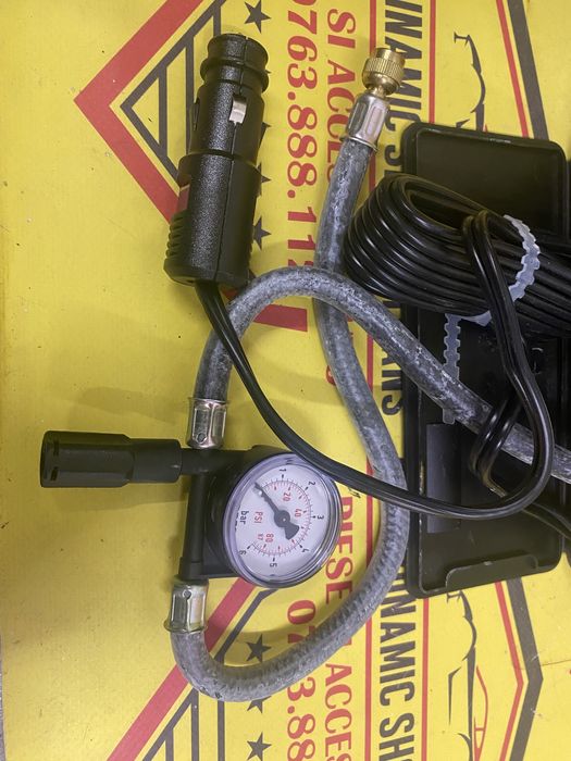 Compresor auto umflat roti original Mercedes 12 V 240W Made in GERMANY