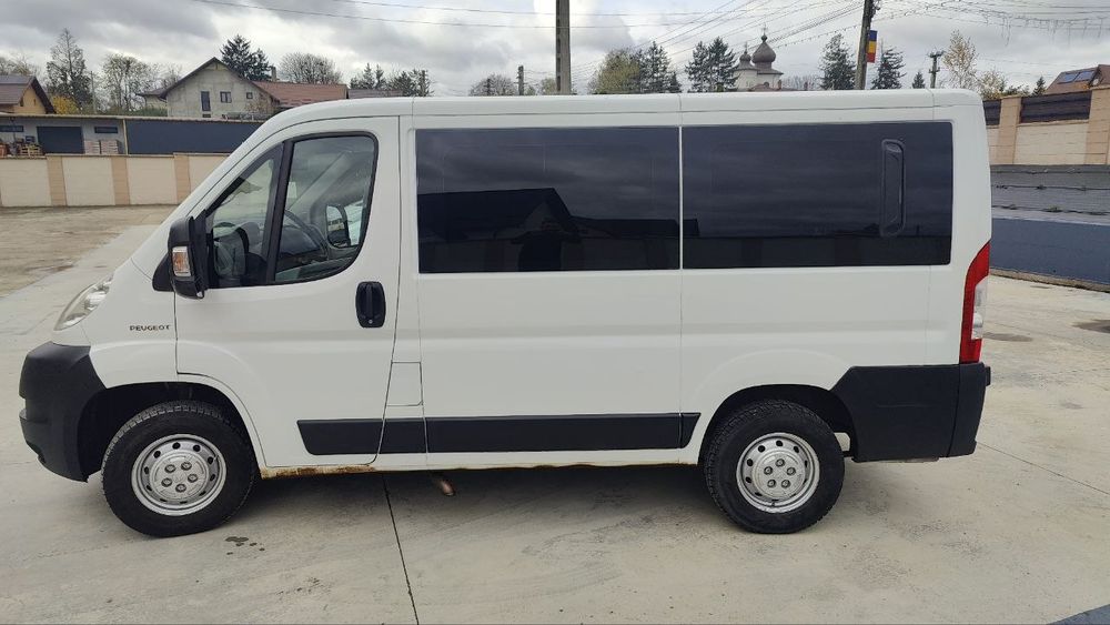 Vînd Peugeot Boxer 2,2 HDI