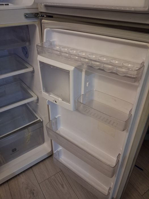 Холодильник продам