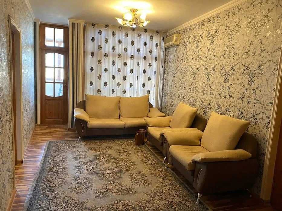 Сдам евро квартиру на Космонавт Цум