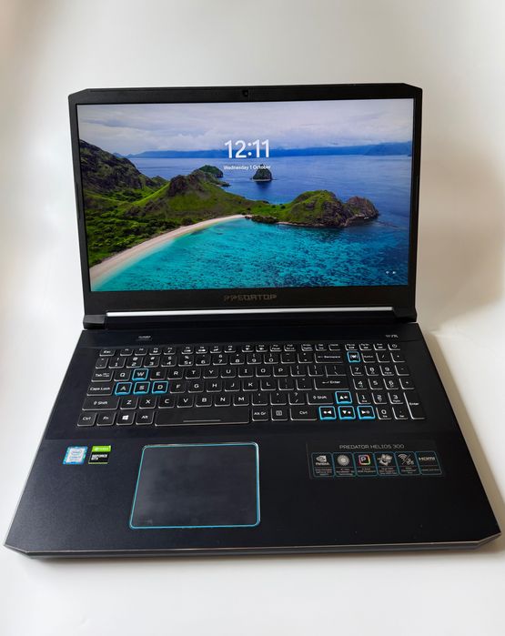 Геймърски лаптоп 17.3 Acer Predator Helios 300 PH317-53