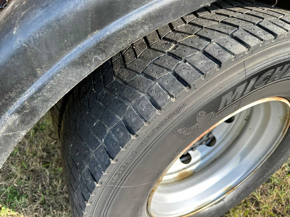 Autobasculanta Iveco FORD