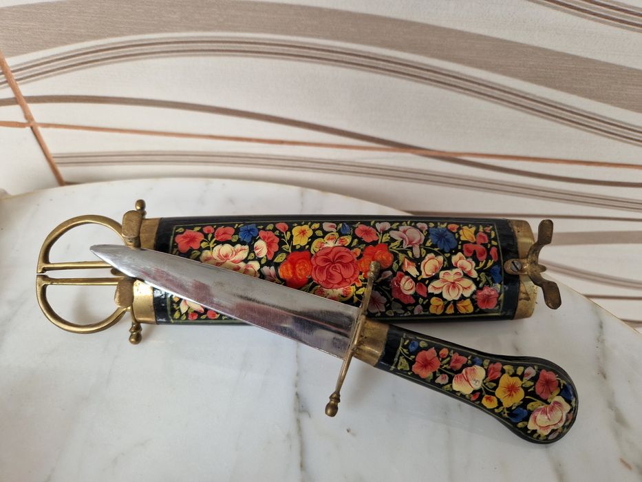 Cutit decorativ deschis plicuri