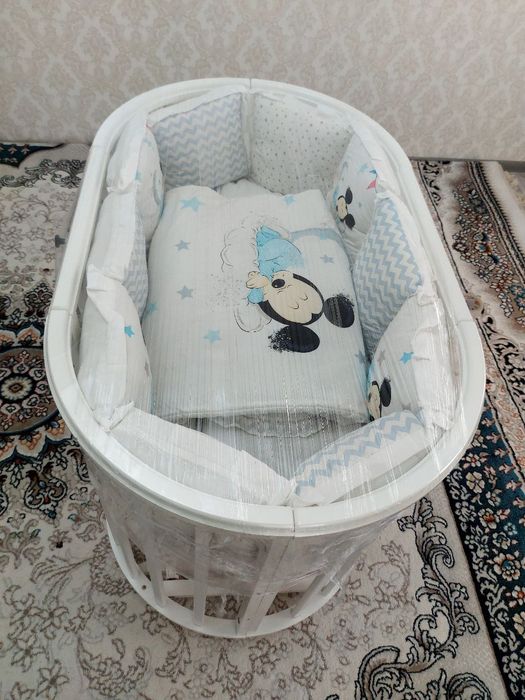 Детские кровать почти новый