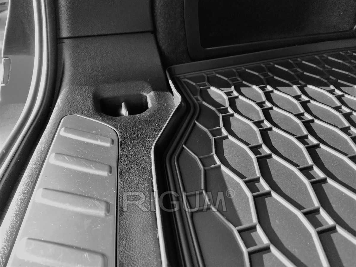 Гумени стелки или багажник BMW X3 G01 X4 G02 след 2018г.