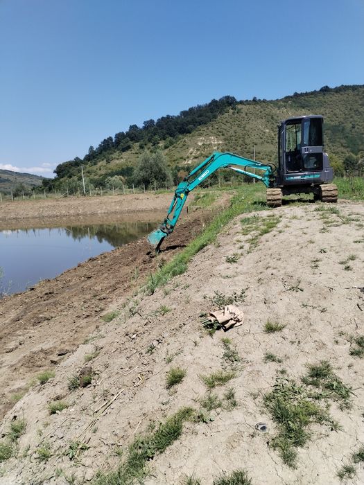 Prestări servicii / inchiriez excavator 5.5 to