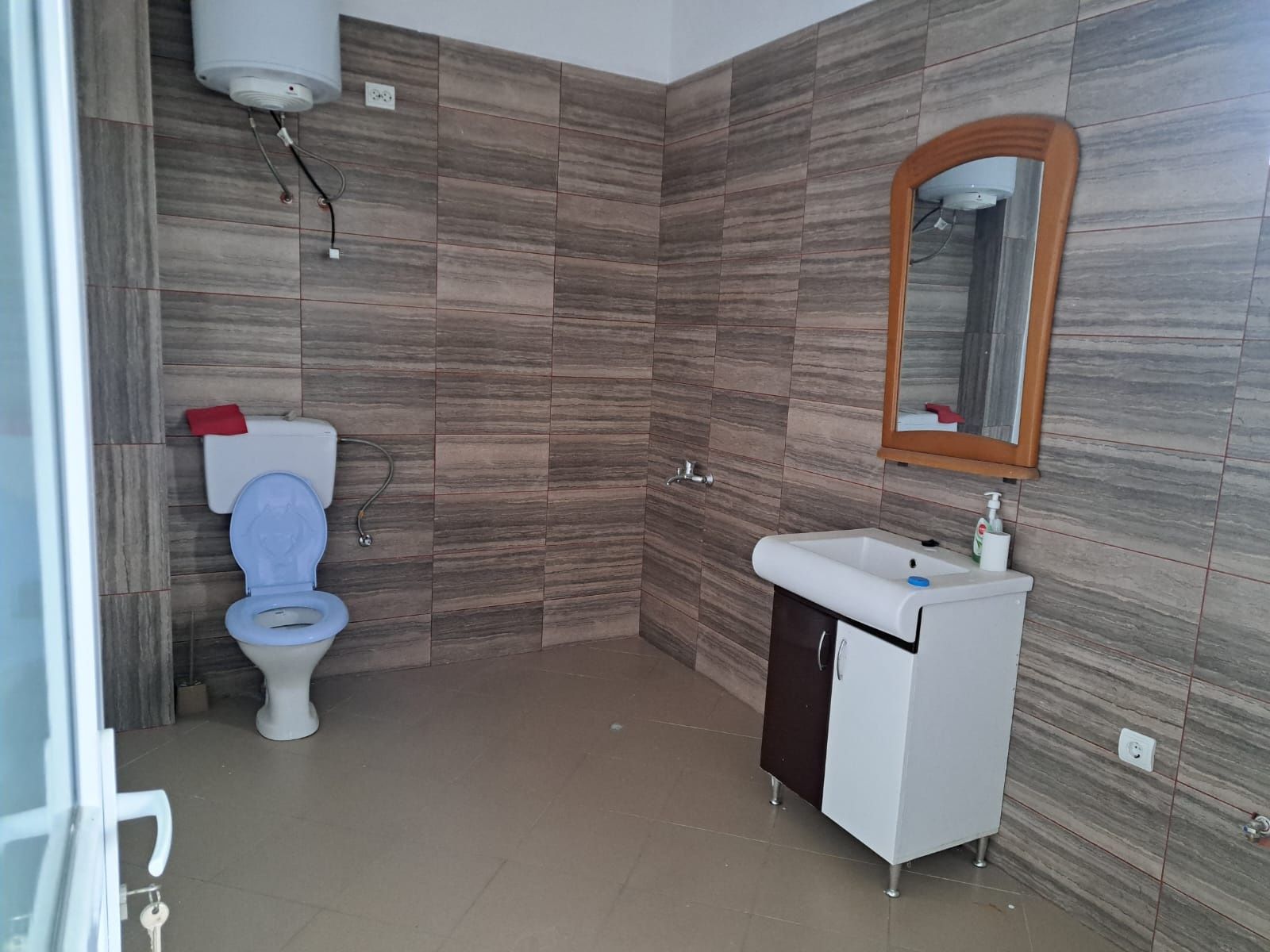 Vand spatiu comercial