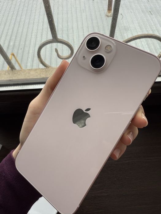 Iphone 13 розовый
