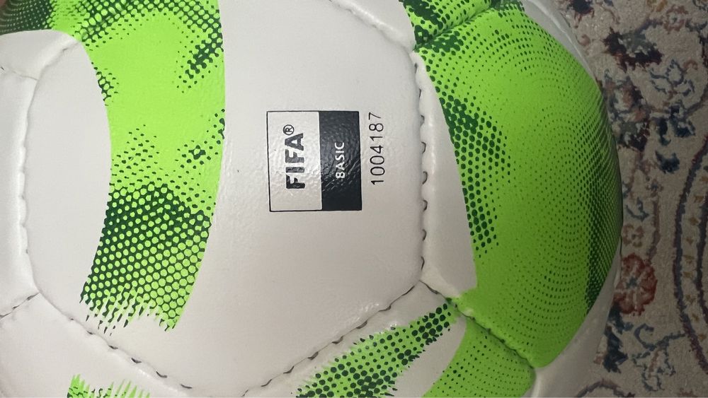 Мяч adidas оригинал